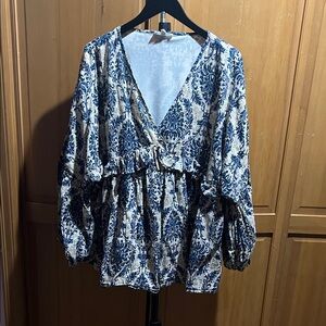 entro Blue and Cream Floral V-Neck Tunic with Ruffle